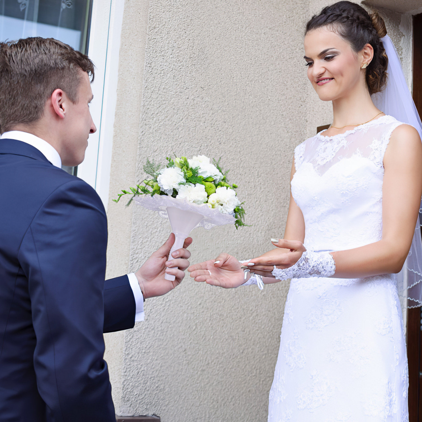 مجموعة واحدة من حامل باقة الزه - مراجعة Bouquet Holder Foam وسعره